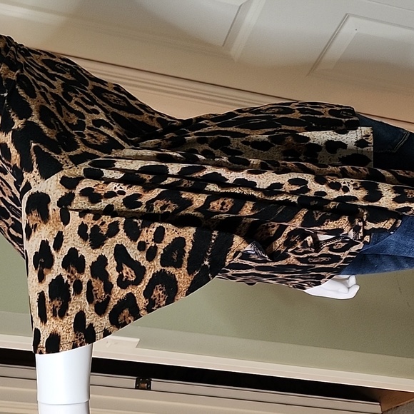 VF Show Leopard Print Blouse with Bell Sleeves - Picture 2 of 5